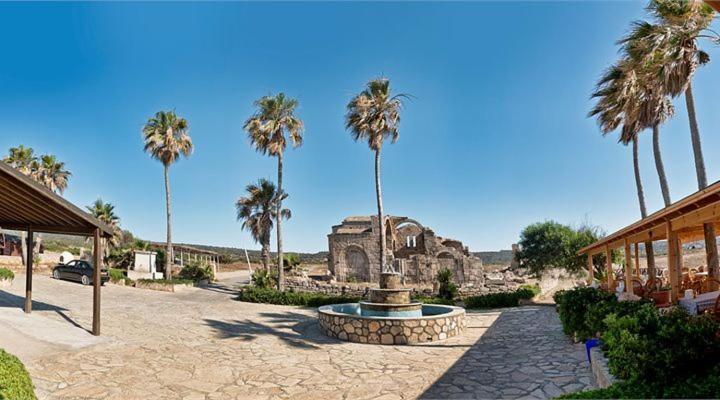 ホテル Oasis At Ayfilon Rizokarpaso エクステリア 写真