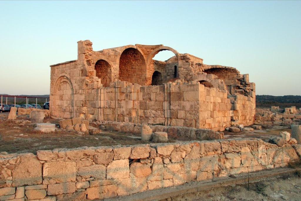 ホテル Oasis At Ayfilon Rizokarpaso エクステリア 写真